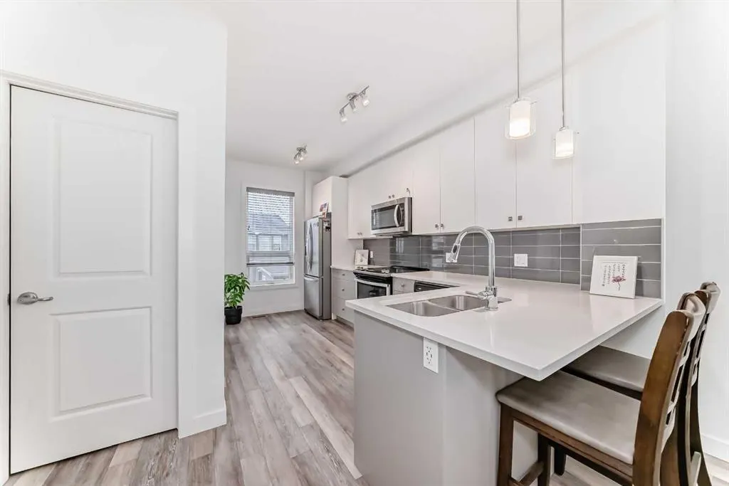 15 Evanscrest Park NW, #508