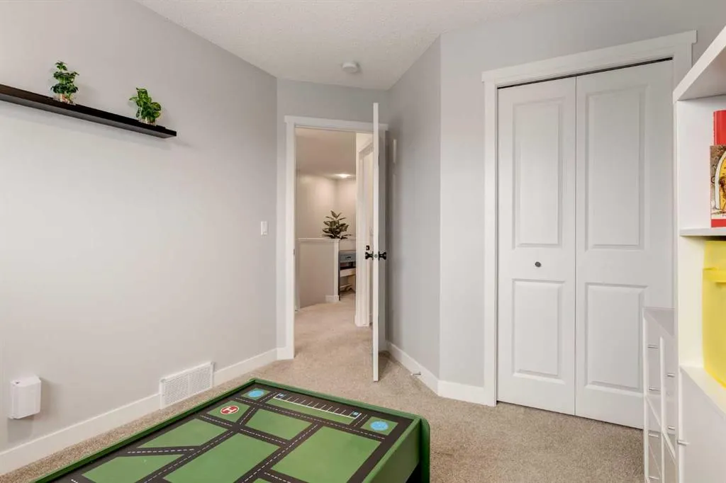 44 Carringvue Link NW
