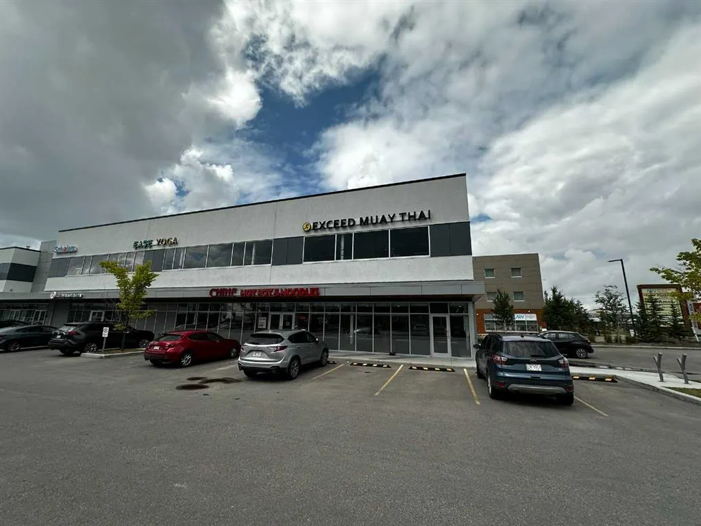 11 Royal Vista Drive NW, #1210