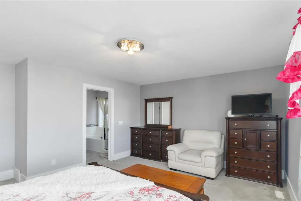 173 Ward Crescent