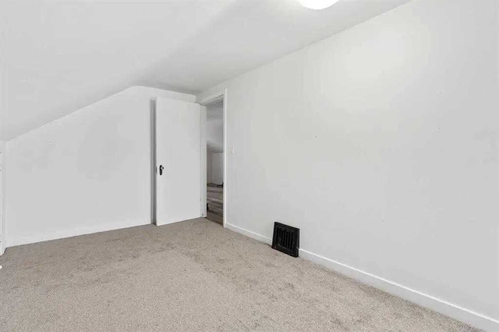 14 1st Avenue S