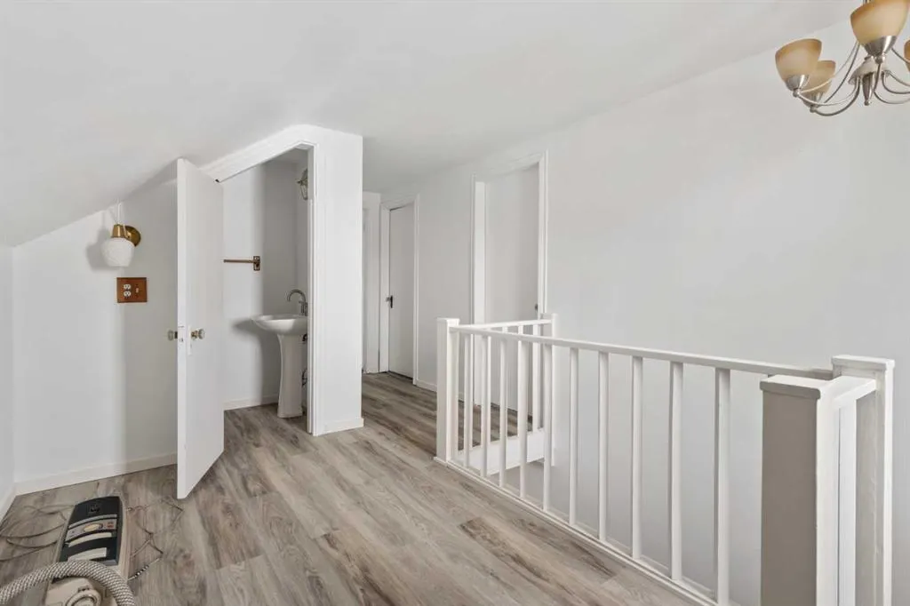 14 1st Avenue S
