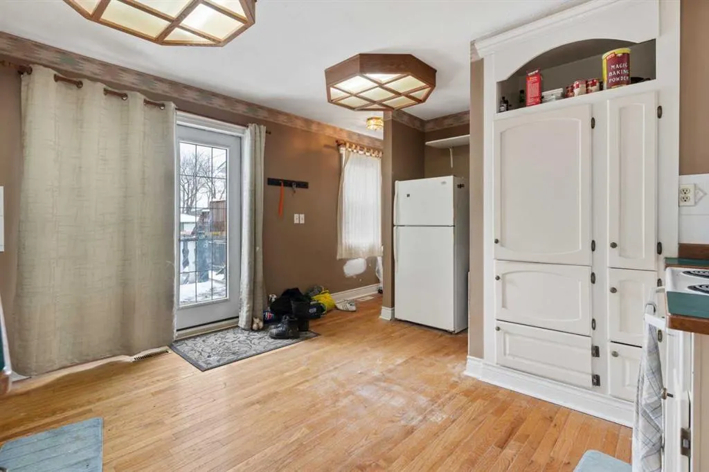 14 1st Avenue S
