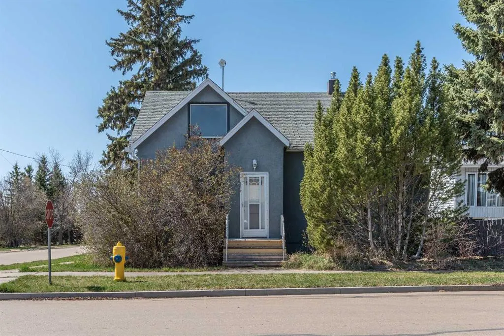14 1st Avenue S