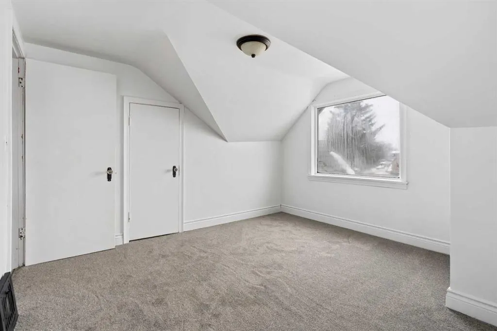 14 1st Avenue S