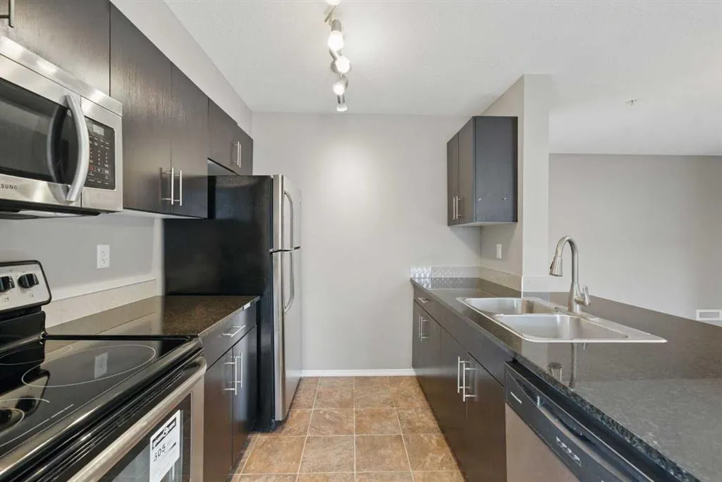 81 LEGACY Boulevard SE, #1240