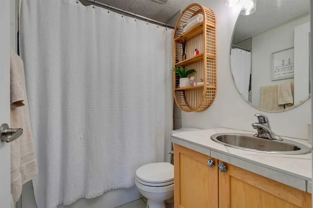 1727 13 Street SW, #202