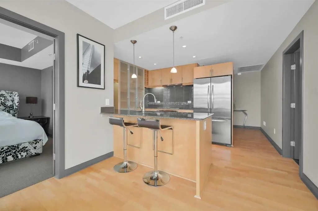 888 4 Avenue SW, #1807