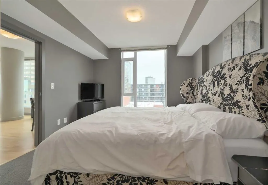 888 4 Avenue SW, #1807