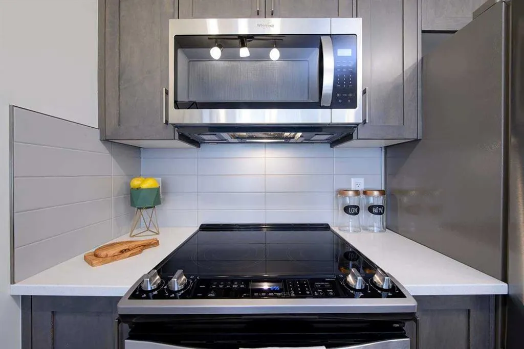 135 Mahogany Parade SE, #1104