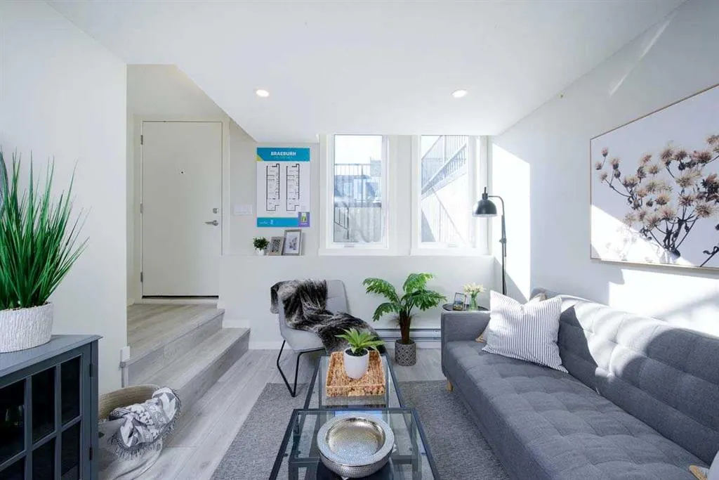 135 Mahogany Parade SE, #1104