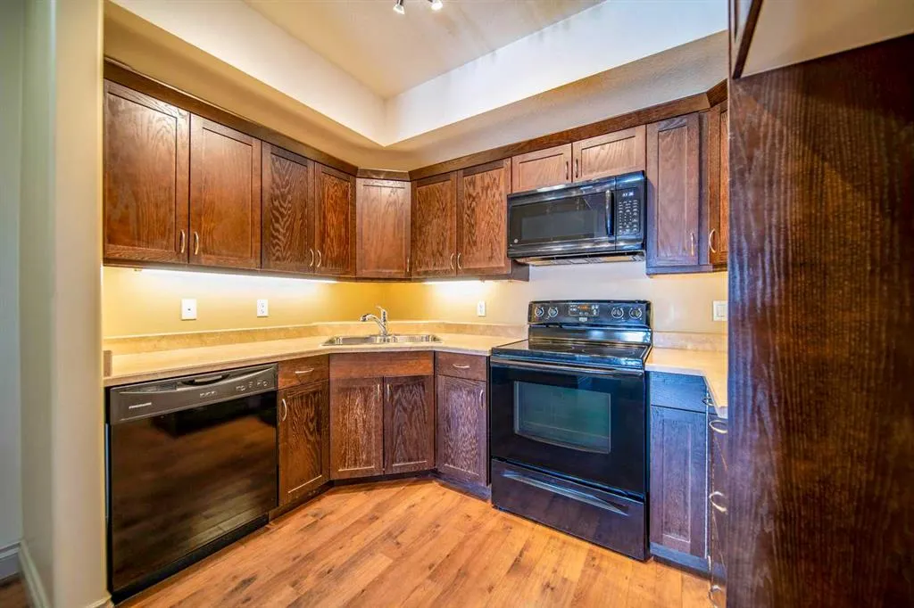 2609 11 Avenue, #210