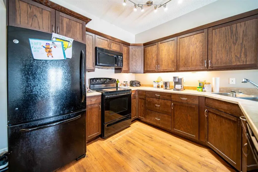 2609 11 Avenue, #210
