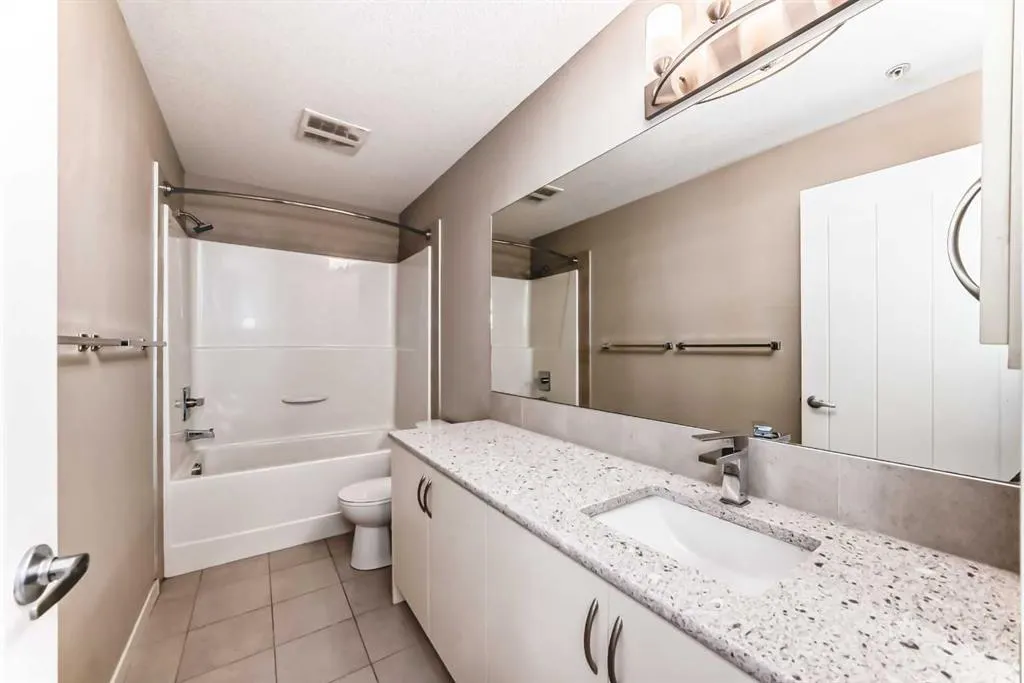 20 Seton Park SE, #201