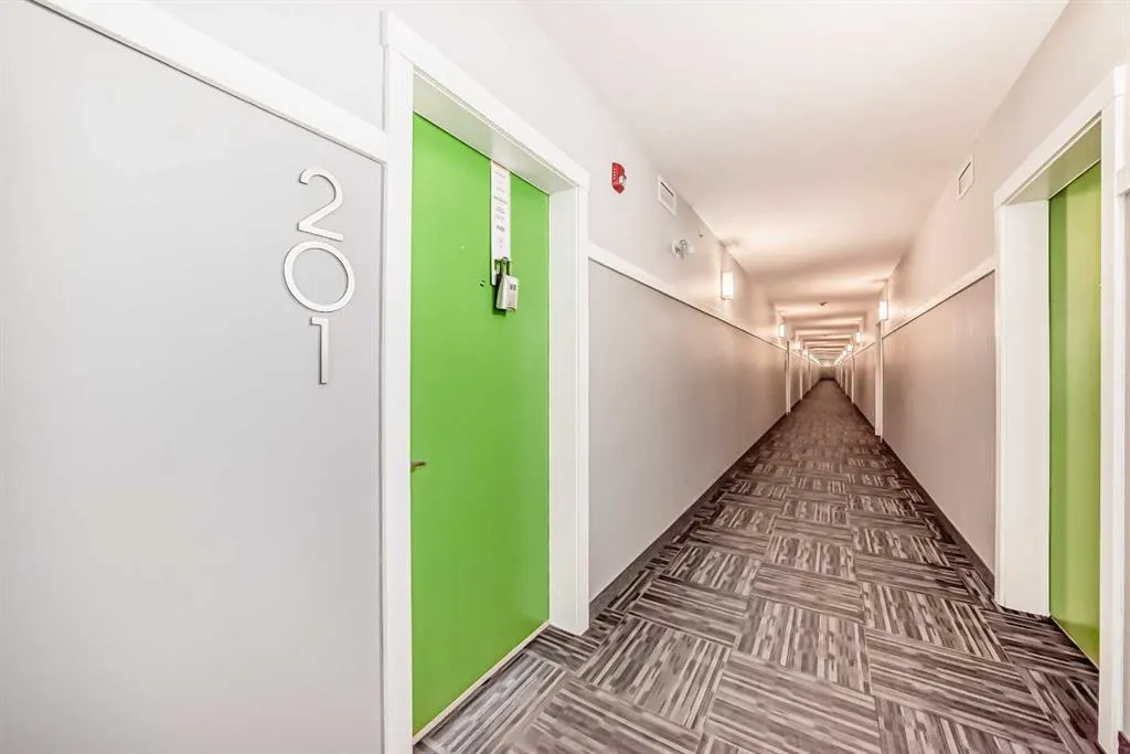 20 Seton Park SE, #201
