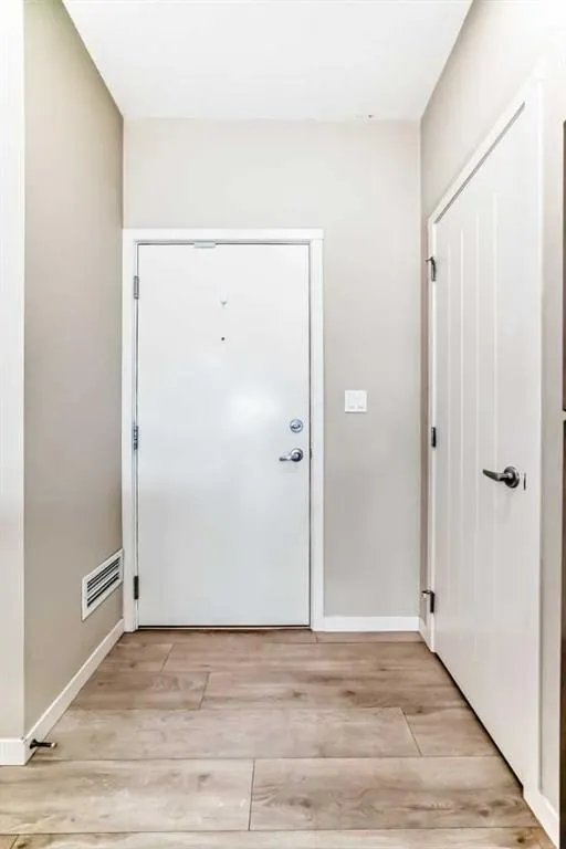 20 Seton Park SE, #201