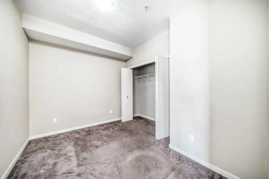 20 Seton Park SE, #201