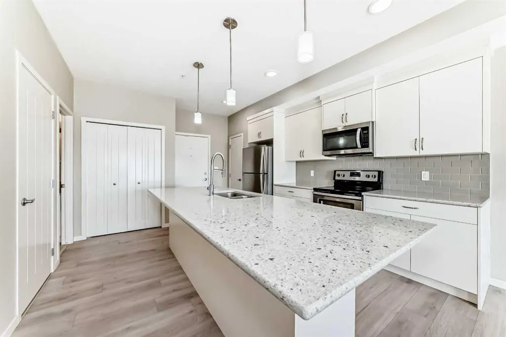 20 Seton Park SE, #201