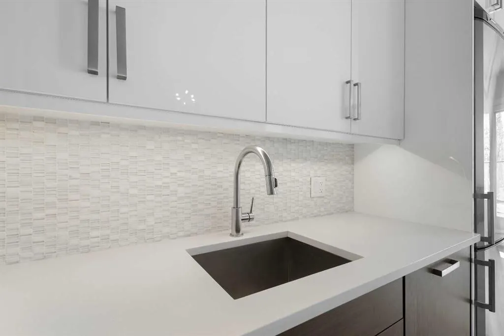 1521 26 Avenue SW, #105