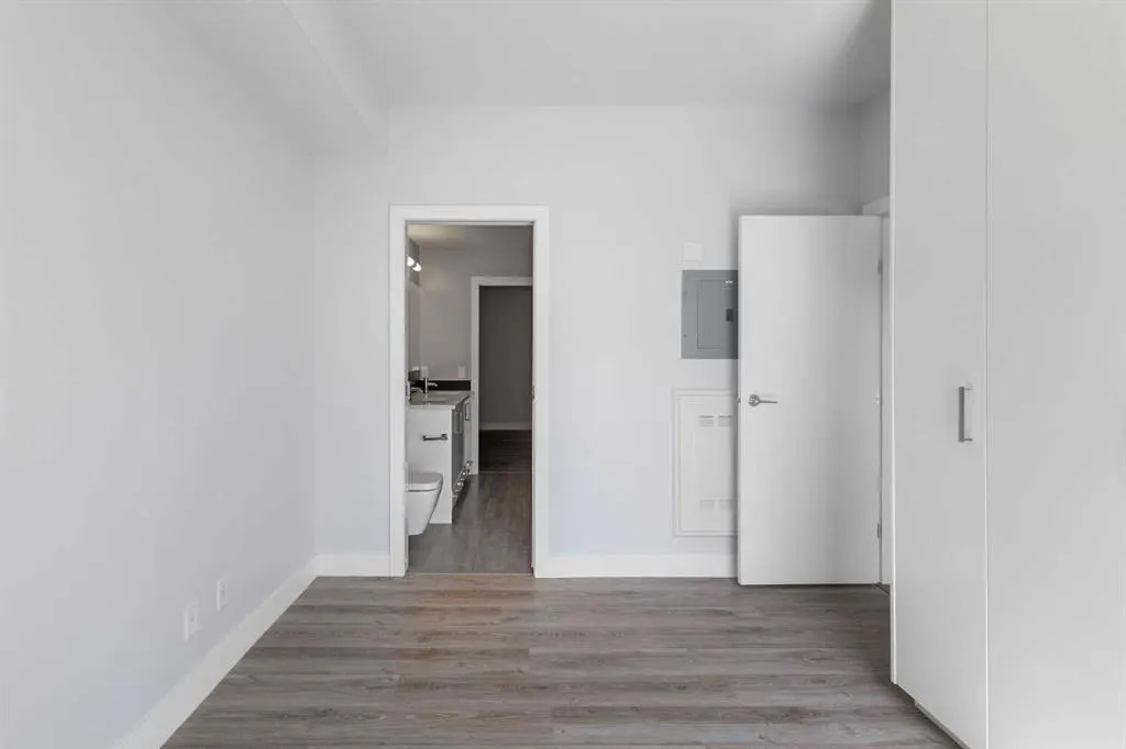 1521 26 Avenue SW, #105