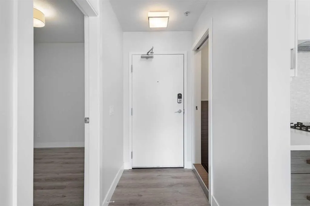 1521 26 Avenue SW, #105