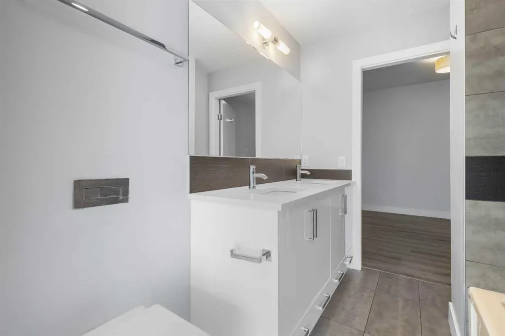 1521 26 Avenue SW, #105