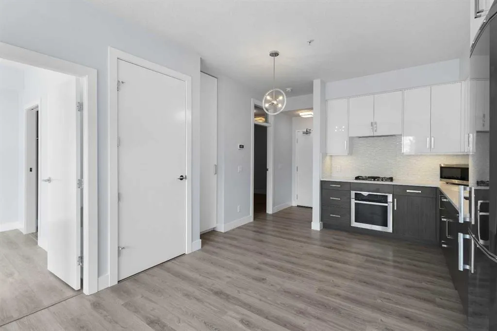 1521 26 Avenue SW, #105