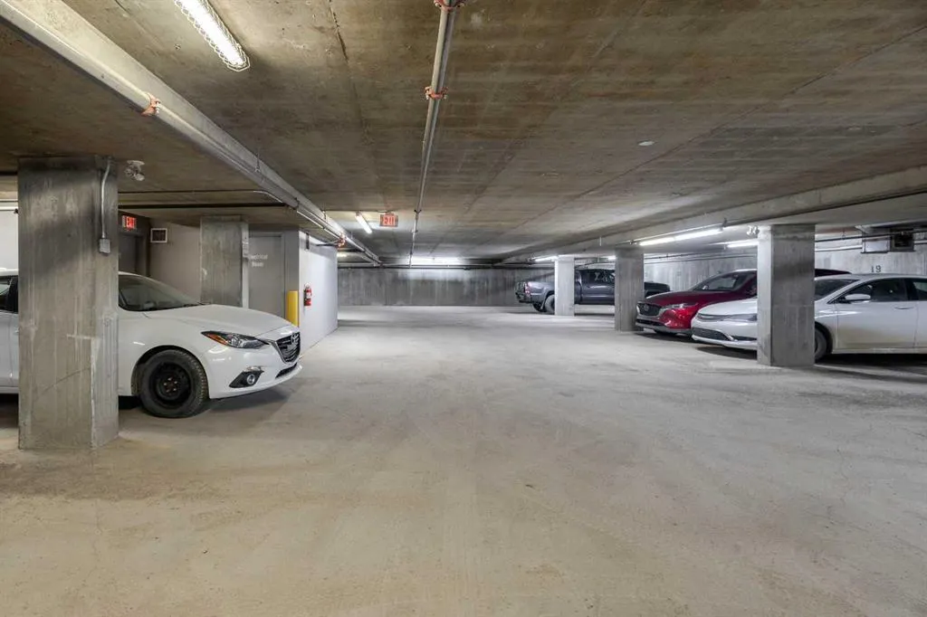 1521 26 Avenue SW, #105