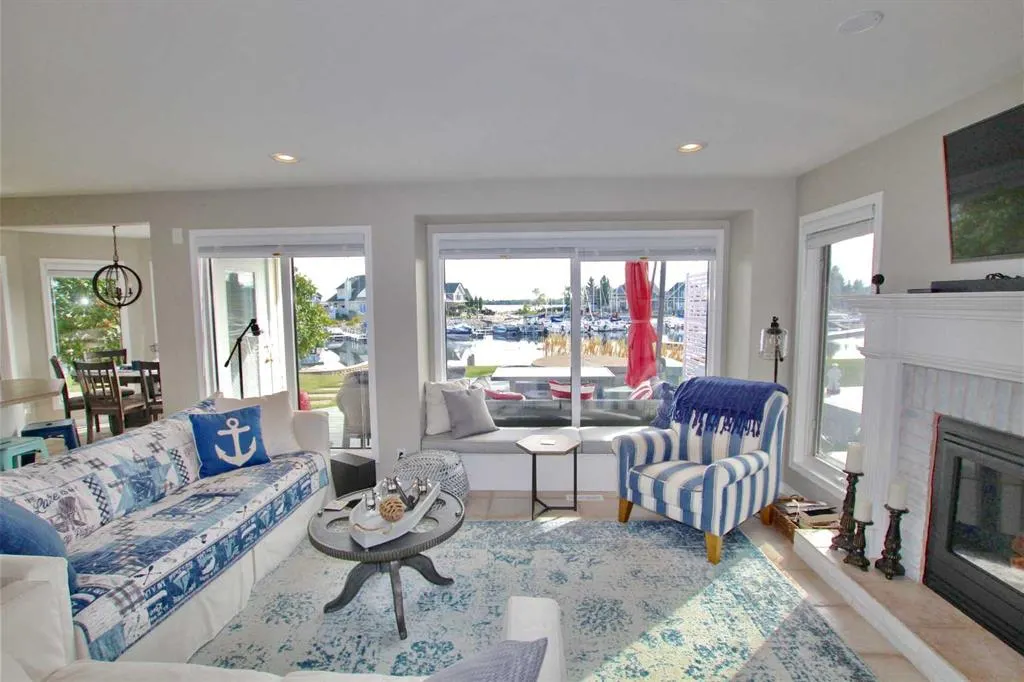 308 Marina Bay Place