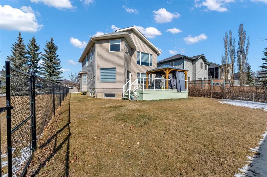 7 Country Hills Park NW