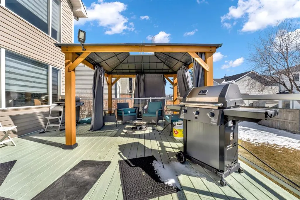 7 Country Hills Park NW