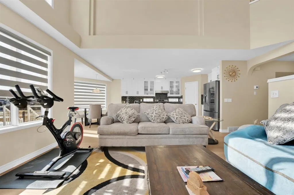 7 Country Hills Park NW