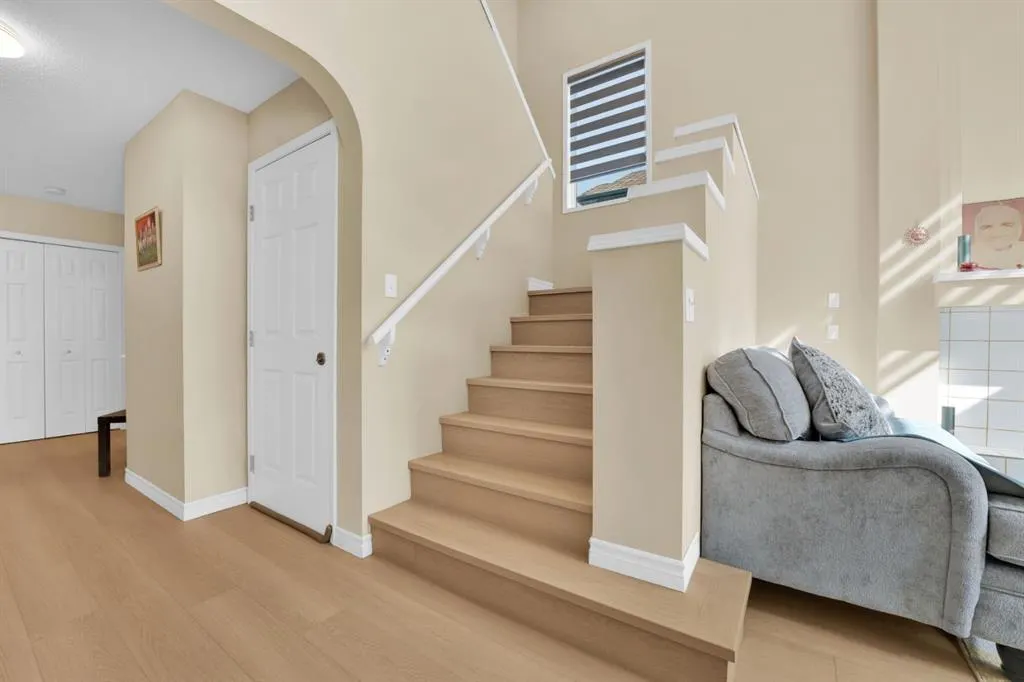 7 Country Hills Park NW