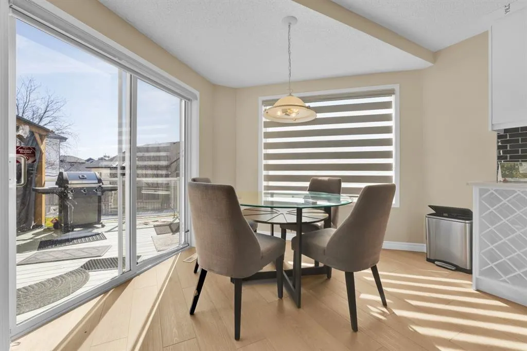 7 Country Hills Park NW