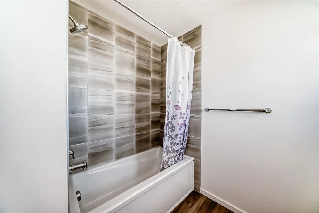 8 Cityscape Boulevard NE