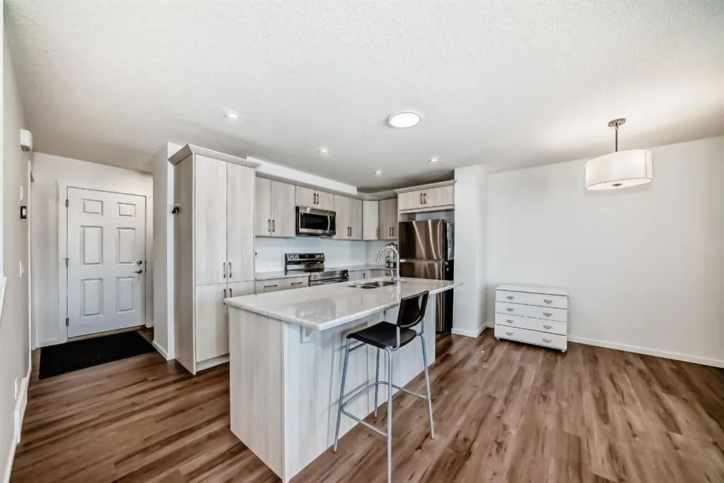 8 Cityscape Boulevard NE
