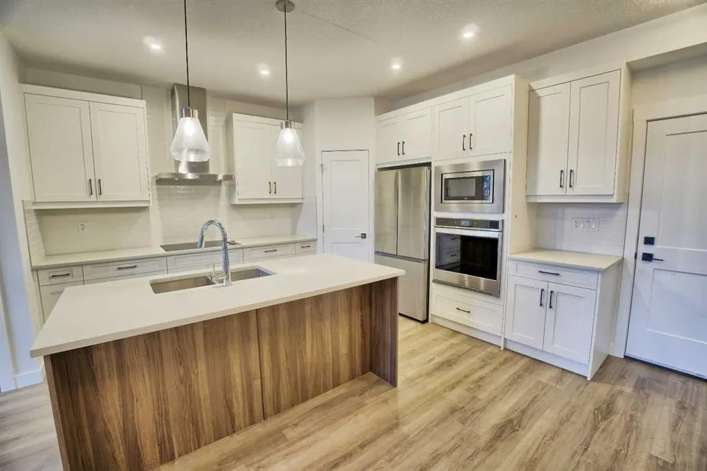 20 Sage Hill Walk NW, #411