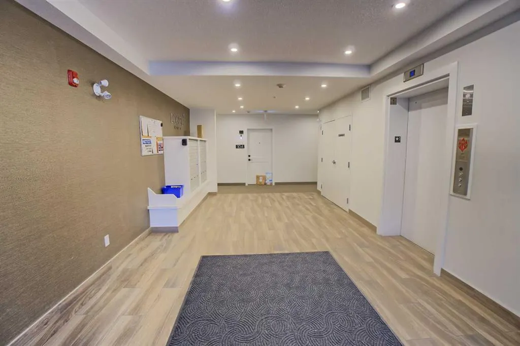 20 Sage Hill Walk NW, #411