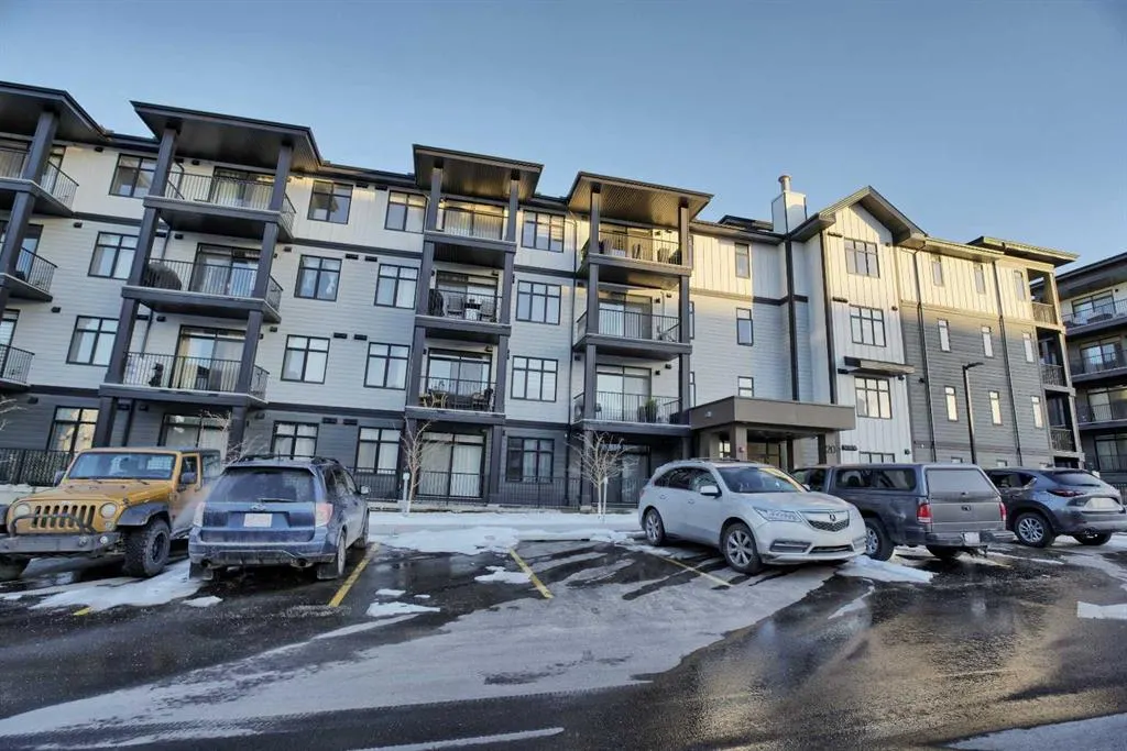 20 Sage Hill Walk NW, #411