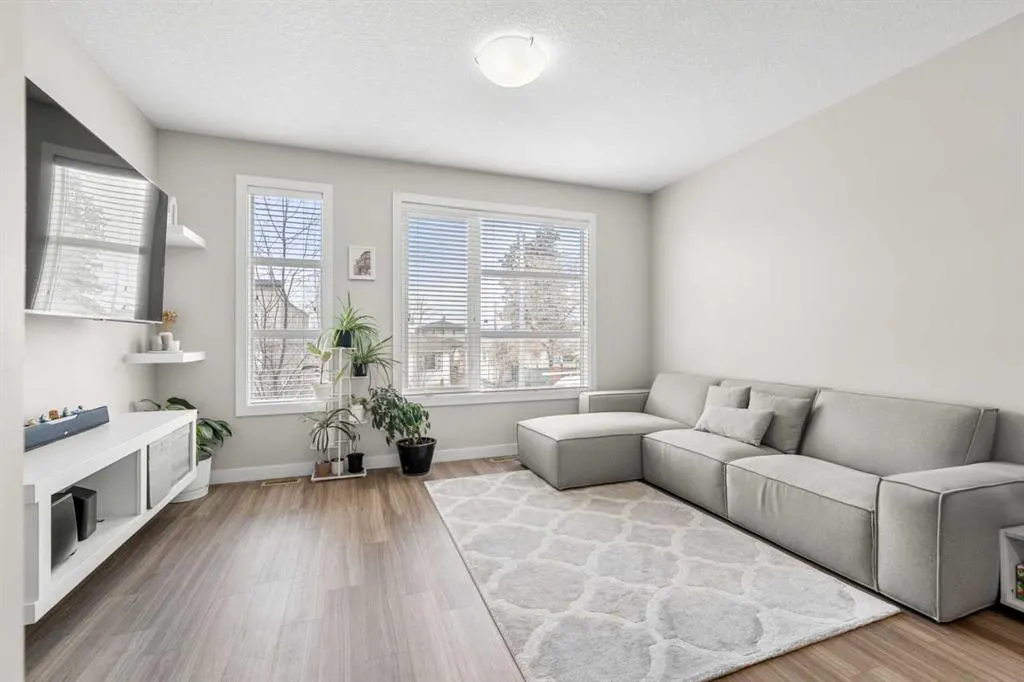 133 23 Avenue NE, #112