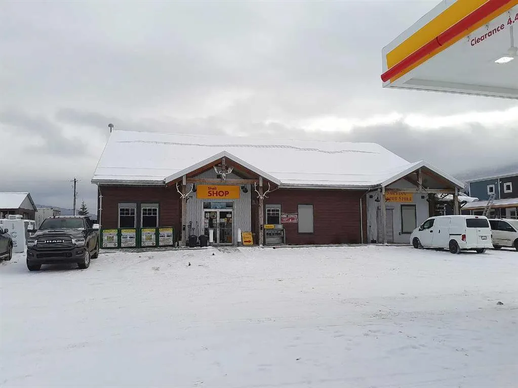 123 Shell Gas & Liquor Street