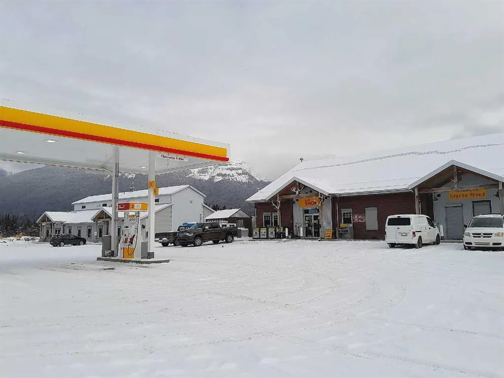 123 Shell Gas & Liquor Street