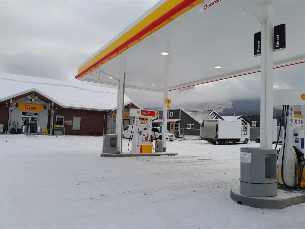 123 Shell Gas & Liquor Street