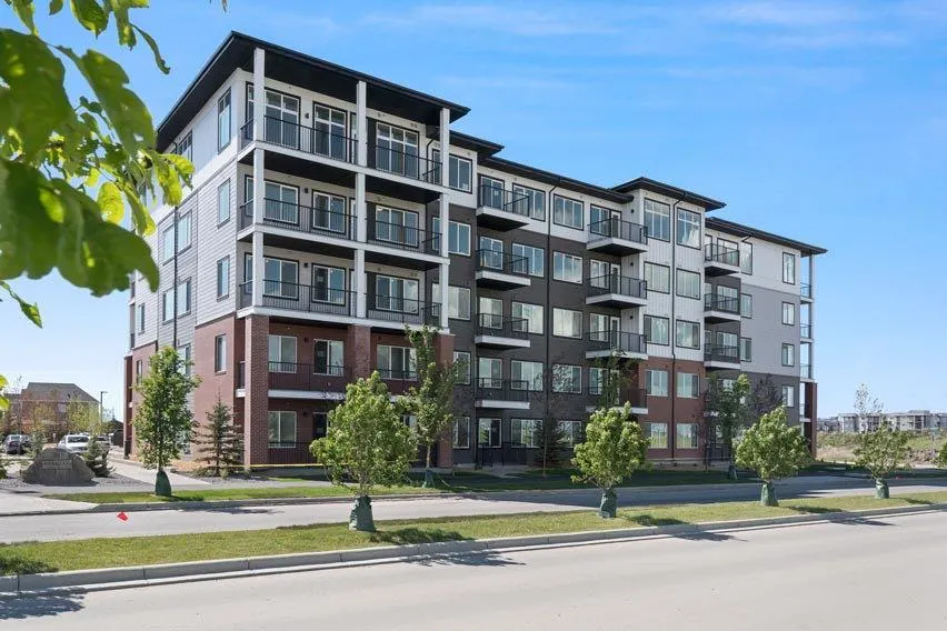 395 Skyview Parkway NE, #2520