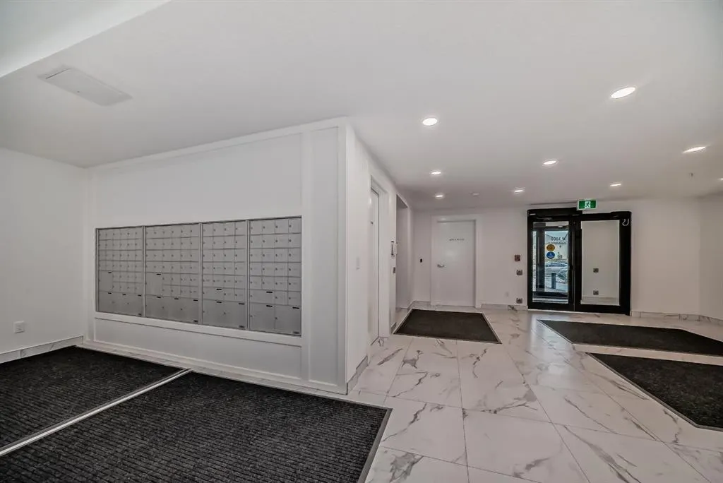 395 Skyview Parkway NE, #2520