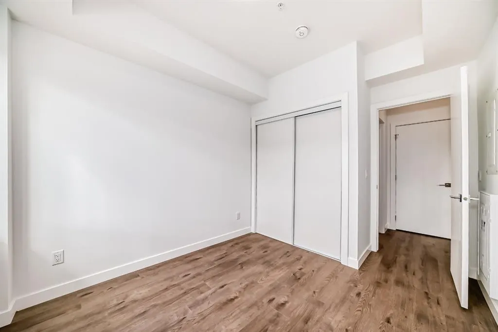 395 Skyview Parkway NE, #2520