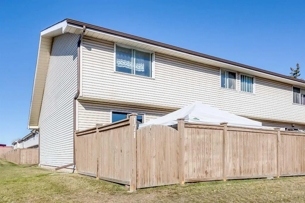20 Falbury Crescent NE, #171