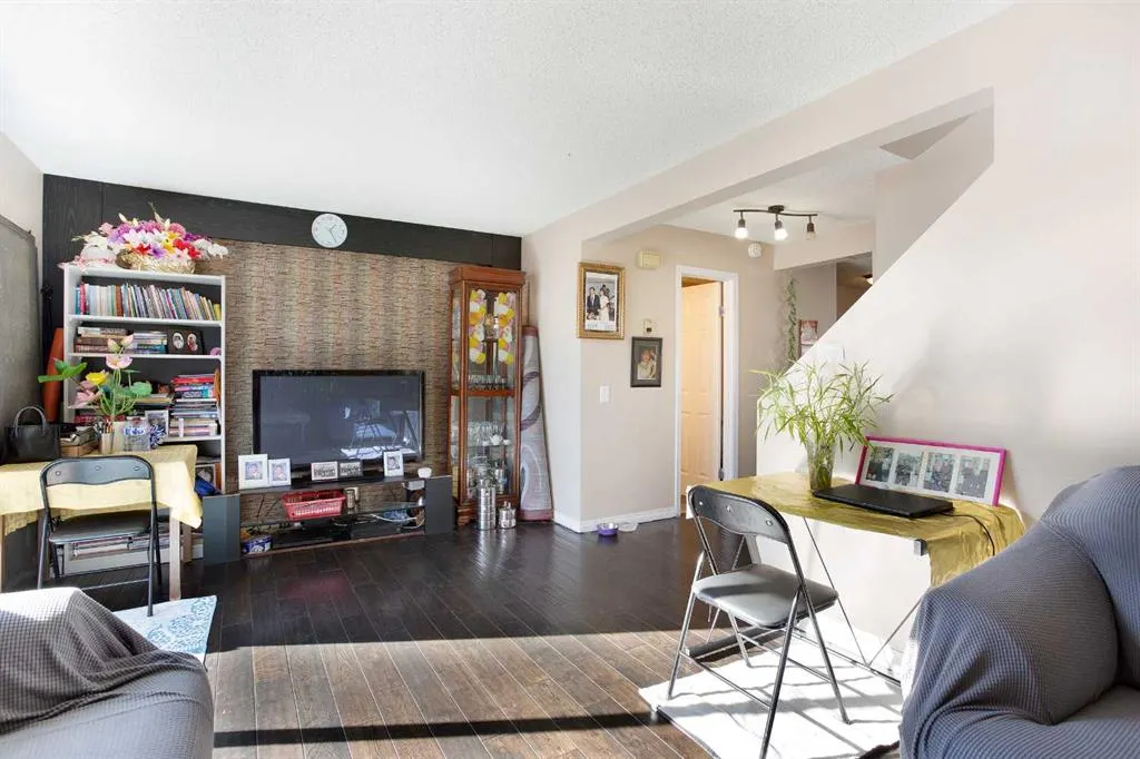20 Falbury Crescent NE, #171