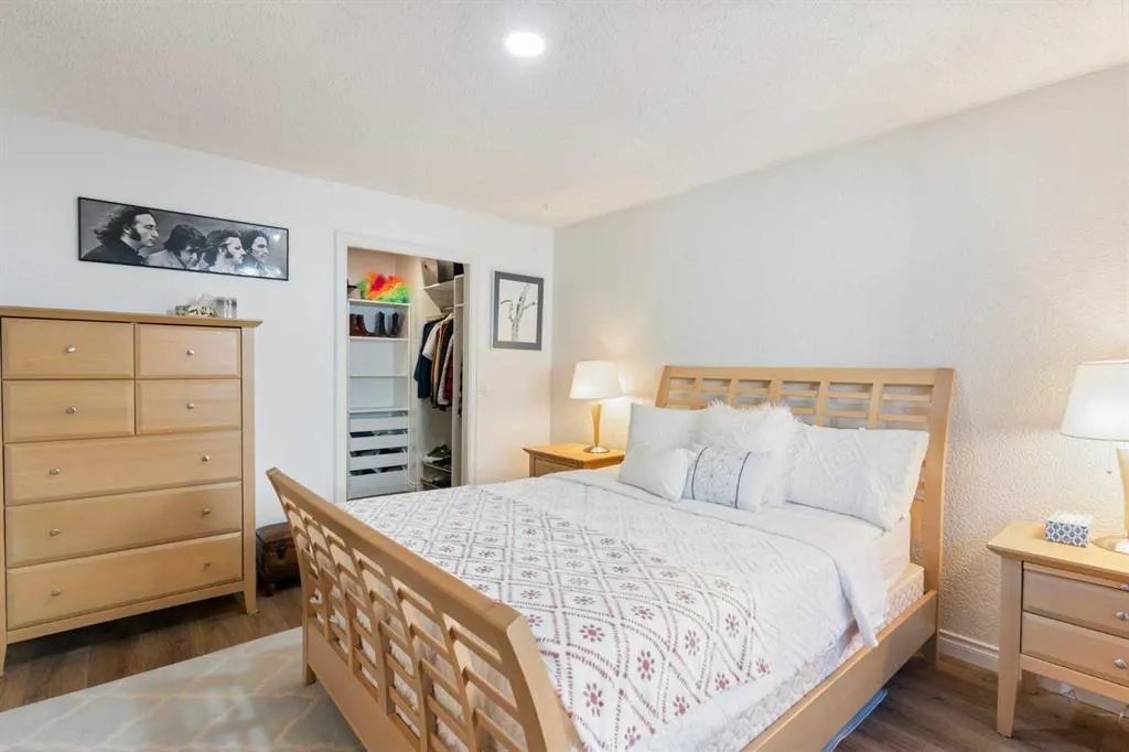 448 Strathcona Drive SW, #33
