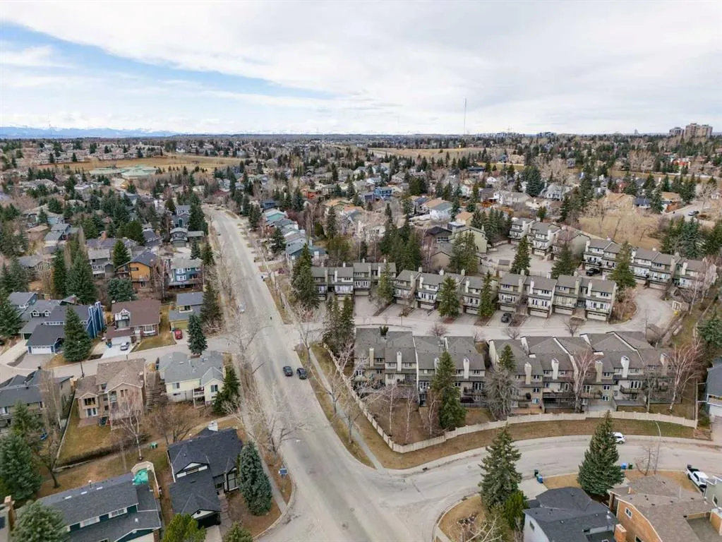 448 Strathcona Drive SW, #33